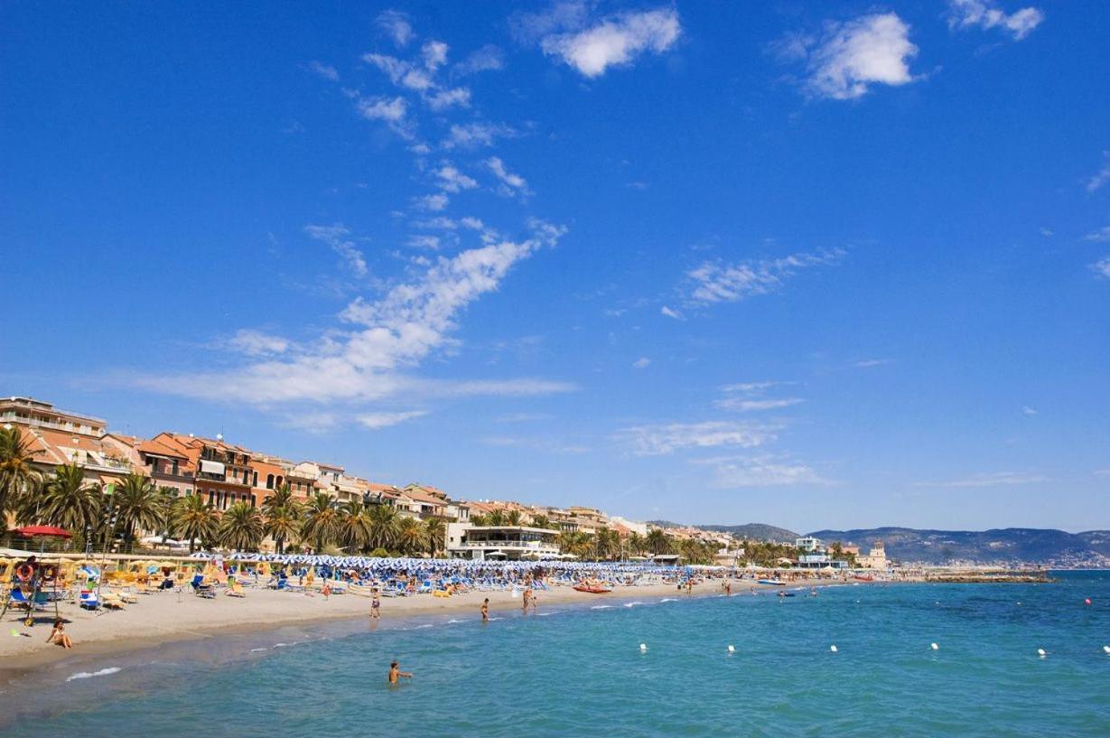 Appartamento 100Mt Dal Mare Loano Kültér fotó